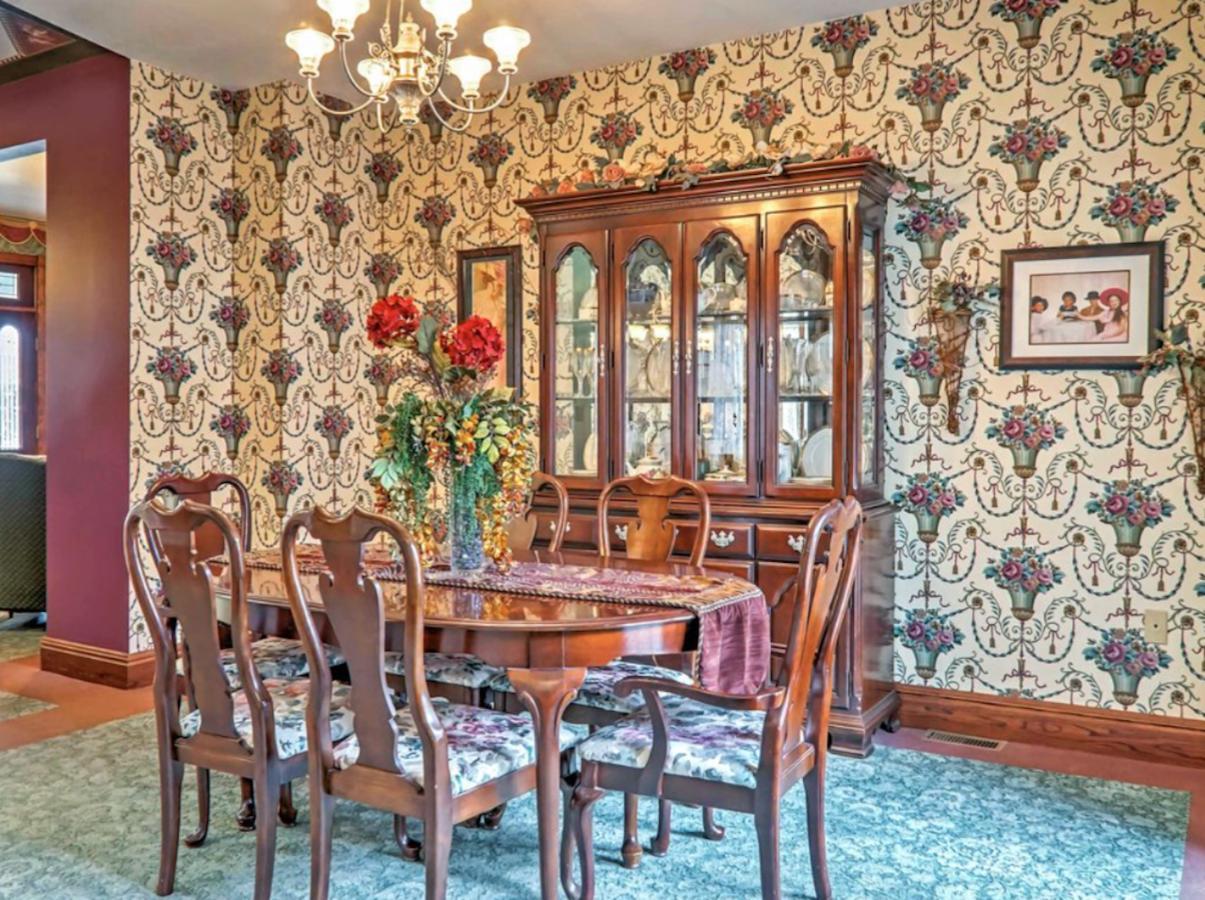 Bed and Breakfast Rosberg House Lindsborg Экстерьер фото