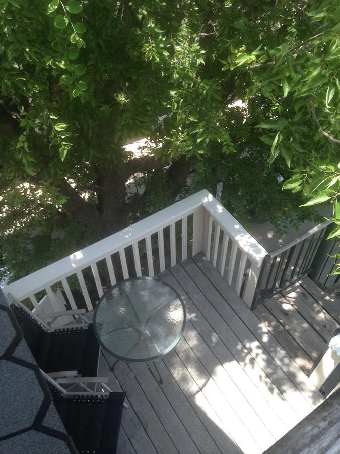 Bed and Breakfast Rosberg House Lindsborg Экстерьер фото